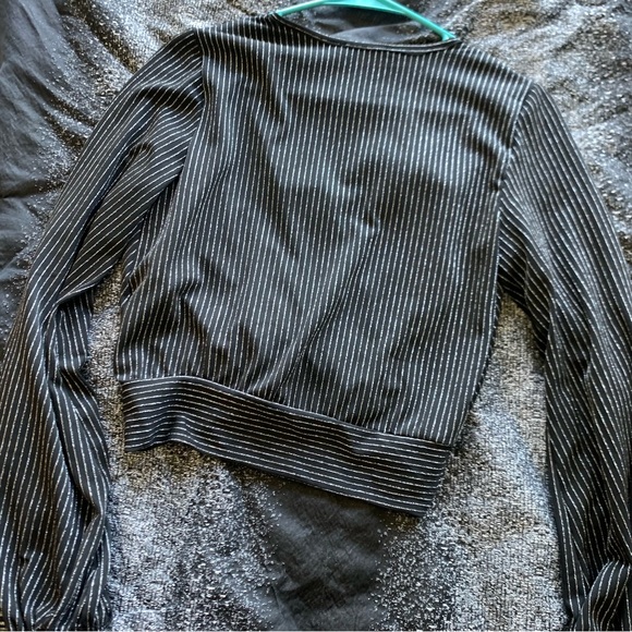 V cut glitter striped wrap long sleeve top - Picture 3 of 5
